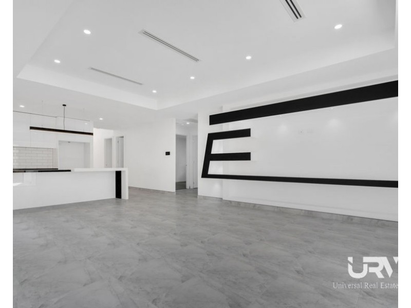 27 Madura Promenade, Mickleham VIC 3064