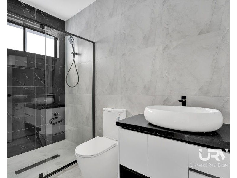 27 Madura Promenade, Mickleham VIC 3064