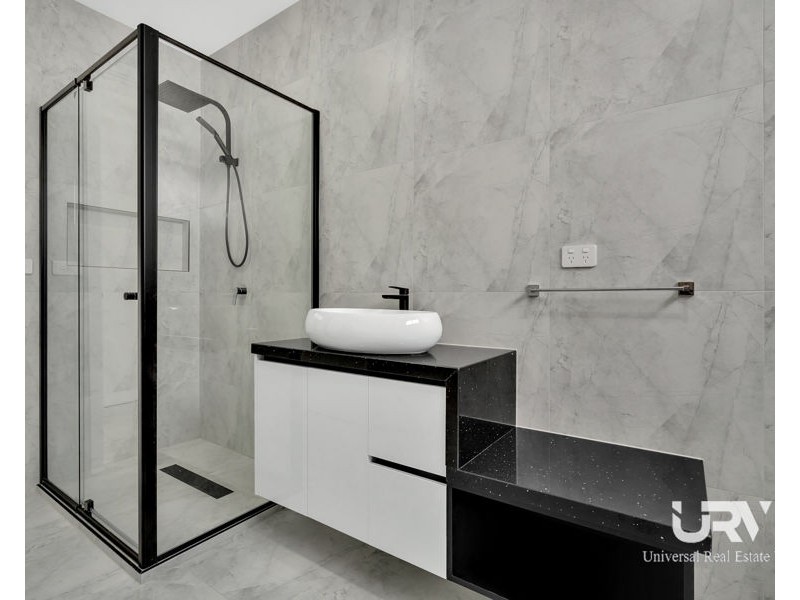 27 Madura Promenade, Mickleham VIC 3064