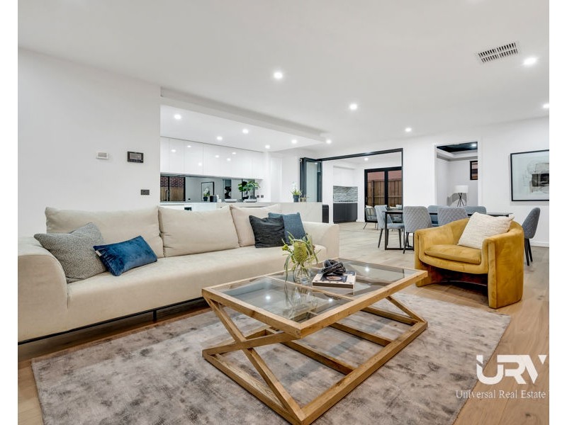 10 Compass Crescent, Donnybrook VIC 3064