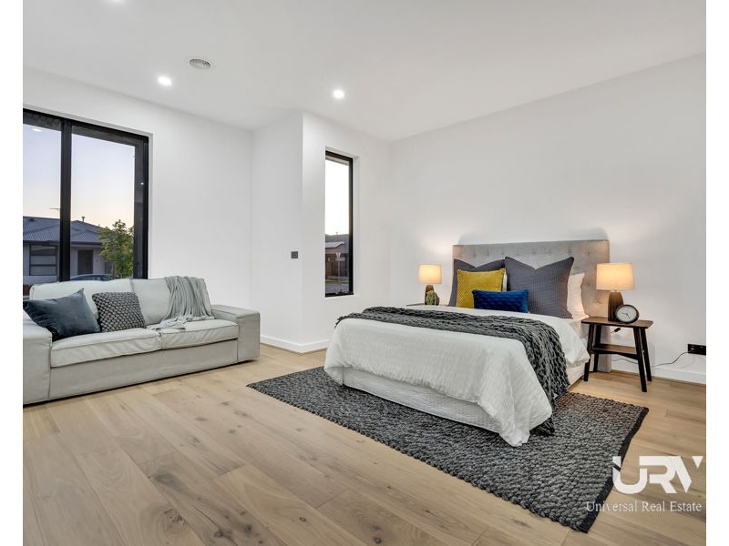 10 Compass Crescent, Donnybrook VIC 3064