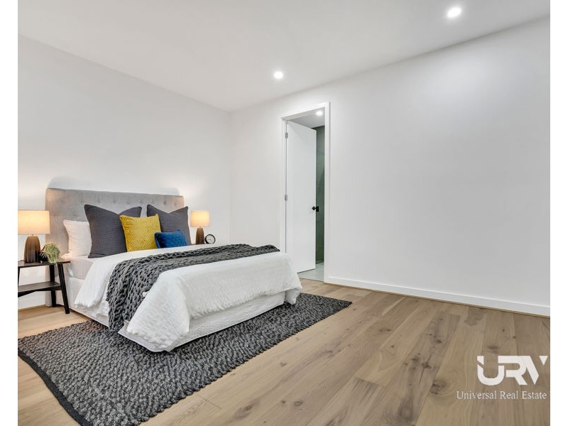 10 Compass Crescent, Donnybrook VIC 3064