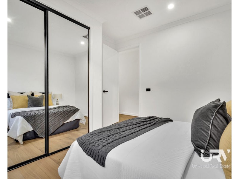 10 Compass Crescent, Donnybrook VIC 3064