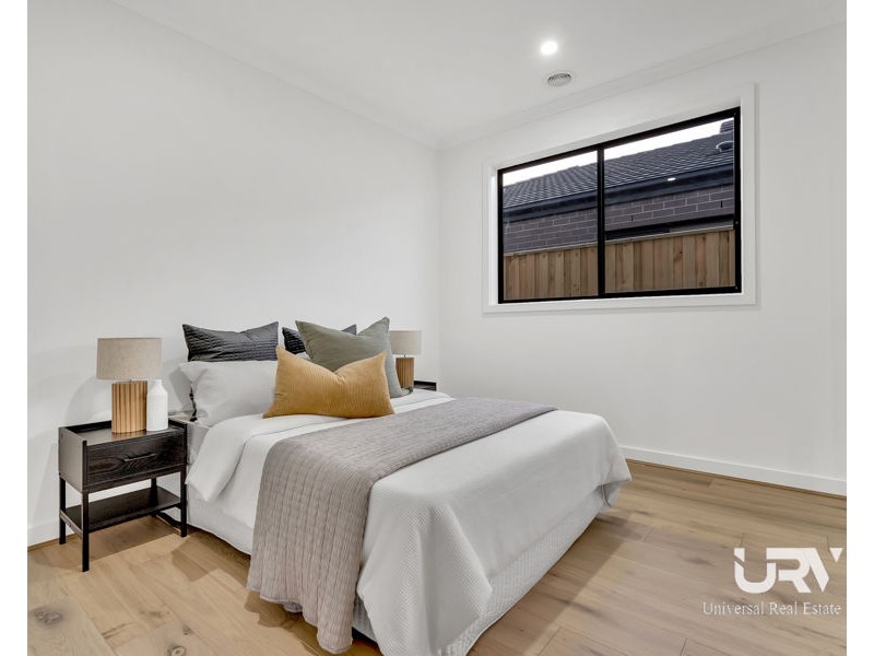 10 Compass Crescent, Donnybrook VIC 3064