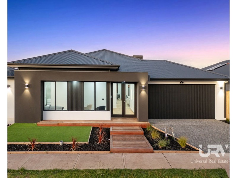 10 Compass Crescent, Donnybrook VIC 3064