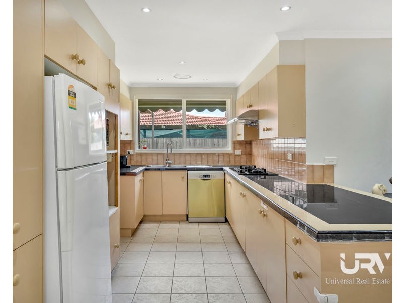 35 Bainbridge Close, Craigieburn VIC 3064