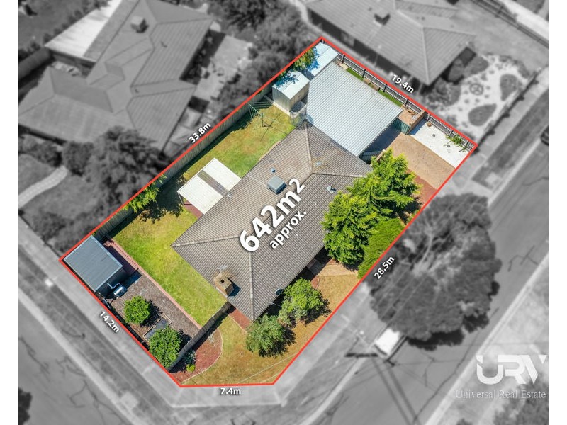 35 Bainbridge Close, Craigieburn VIC 3064