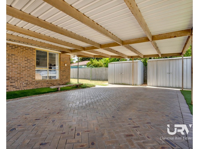 35 Bainbridge Close, Craigieburn VIC 3064