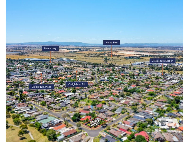 35 Bainbridge Close, Craigieburn VIC 3064