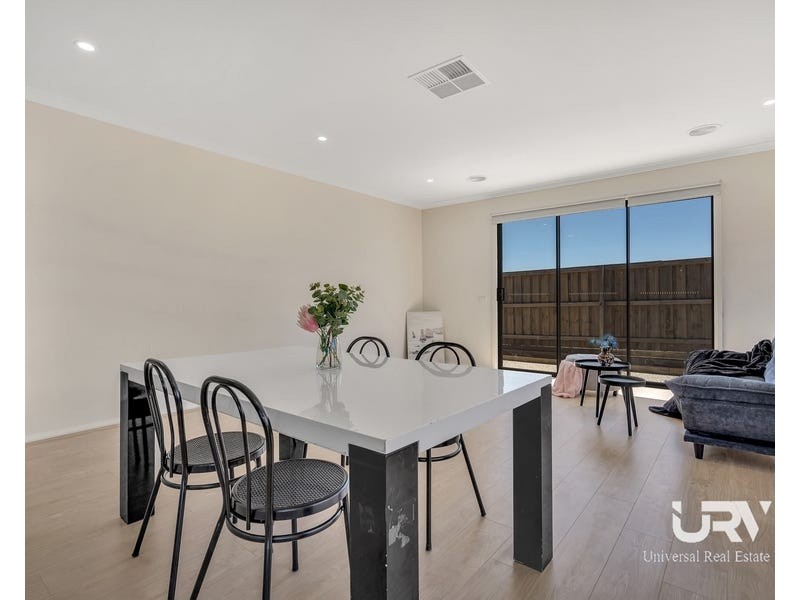 33 Tangelo Street, Mickleham VIC 3064