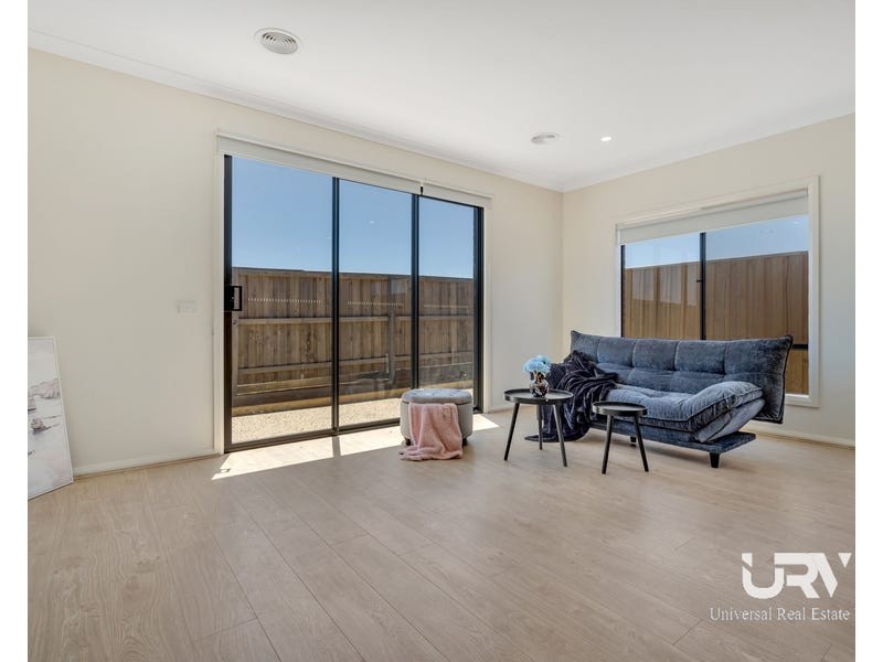 33 Tangelo Street, Mickleham VIC 3064