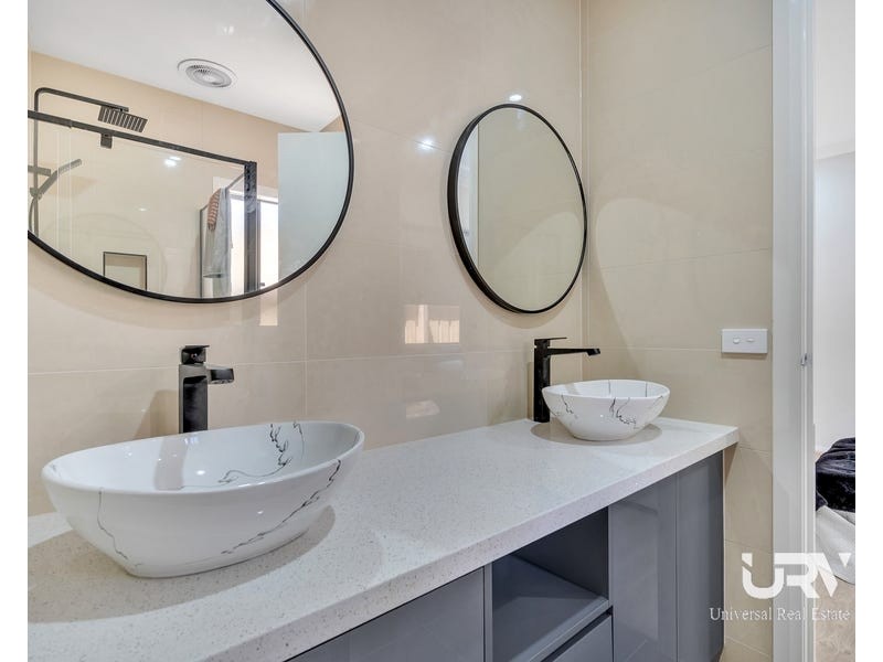 33 Tangelo Street, Mickleham VIC 3064