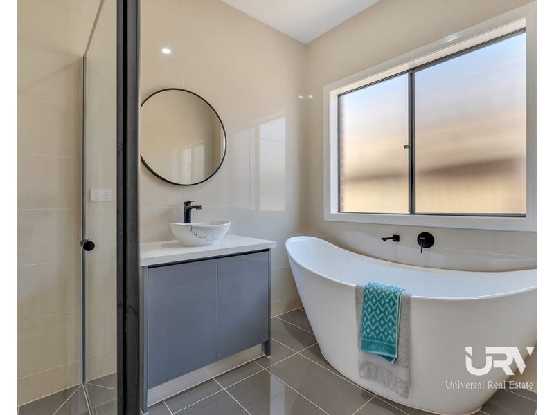 33 Tangelo Street, Mickleham VIC 3064