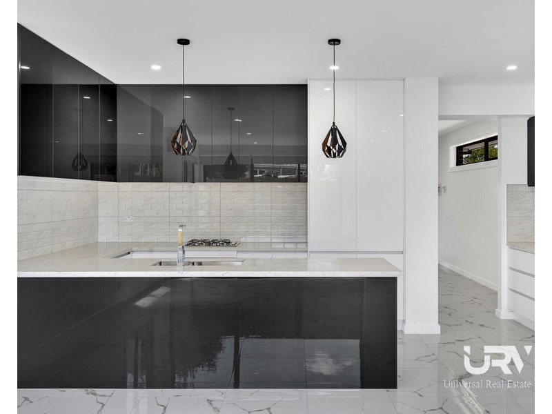 2/13 Woodlands Court, Craigieburn VIC 3064