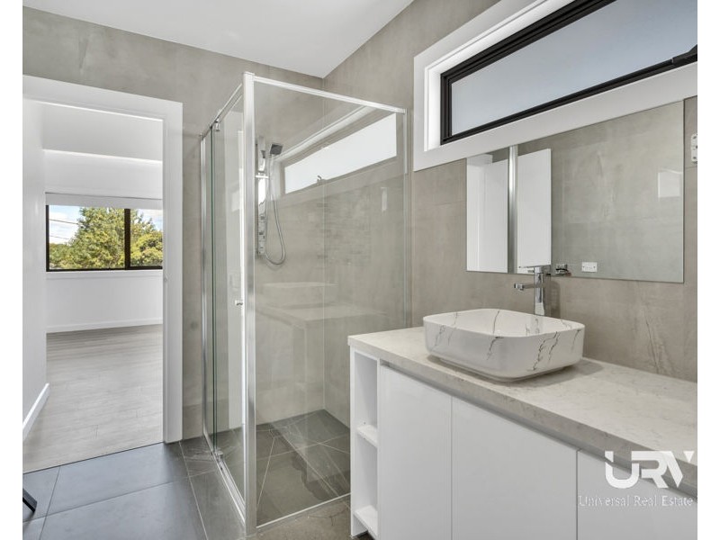 2/13 Woodlands Court, Craigieburn VIC 3064