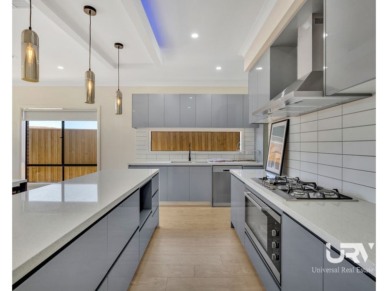 11 Cava Street, Sunbury VIC 3429