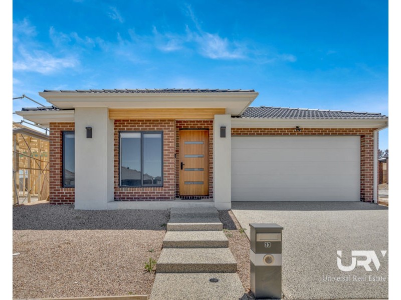 32 Madura Promenade, Mickleham VIC 3064