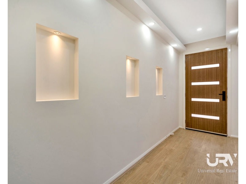 32 Madura Promenade, Mickleham VIC 3064