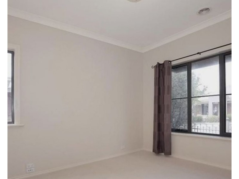 13 Earlston Place, Craigieburn VIC 3064