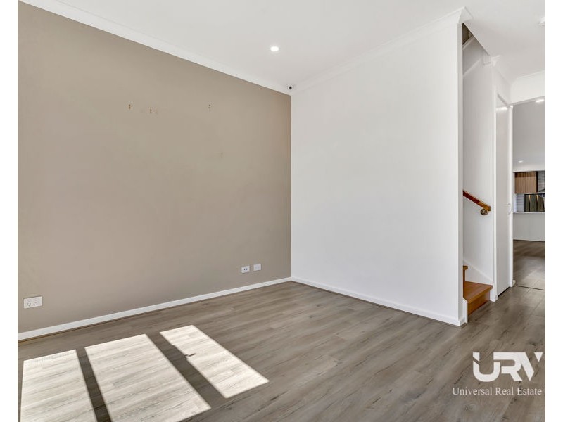 10 Carrington Drive, Mickleham VIC 3064