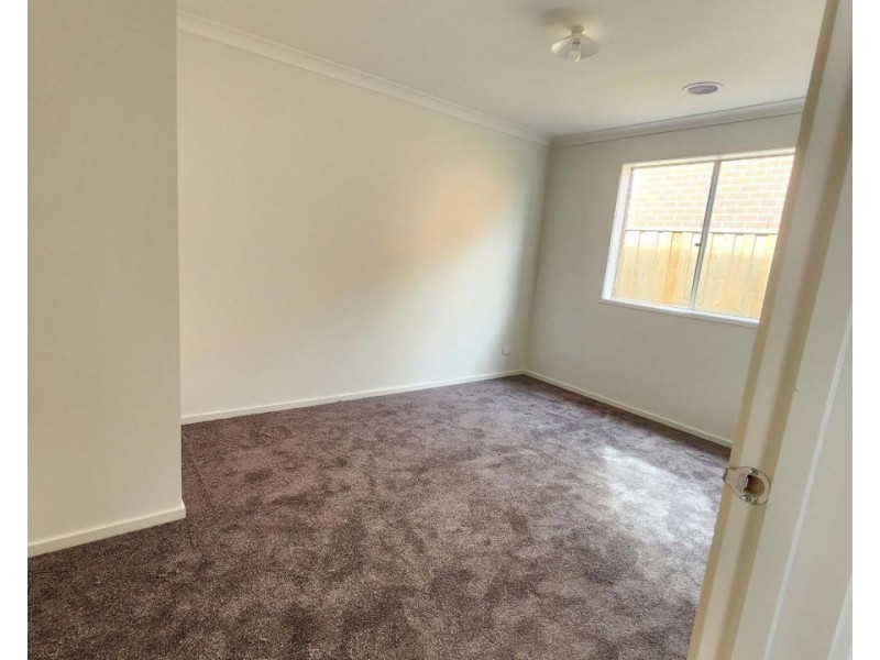 21 Luppino Street, Donnybrook VIC 3064