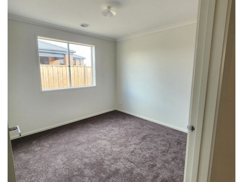 21 Luppino Street, Donnybrook VIC 3064
