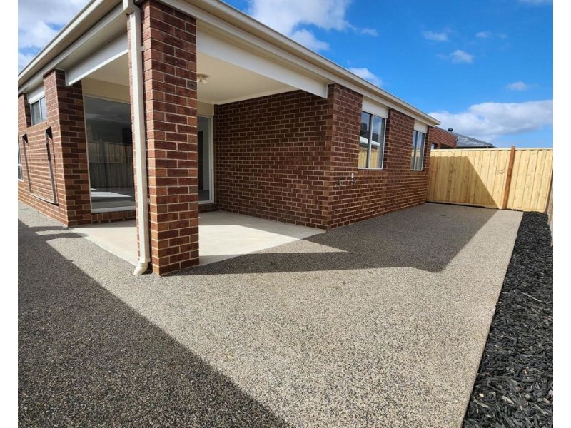 21 Luppino Street, Donnybrook VIC 3064