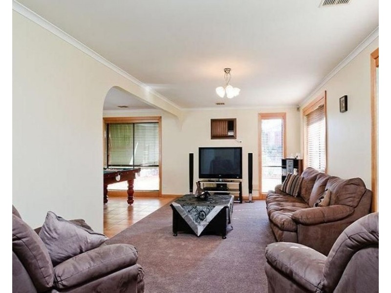 25 Hothlyn Drive, Craigieburn VIC 3064