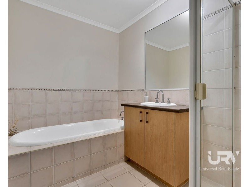 7 Poppy Drive, South Morang VIC 3752