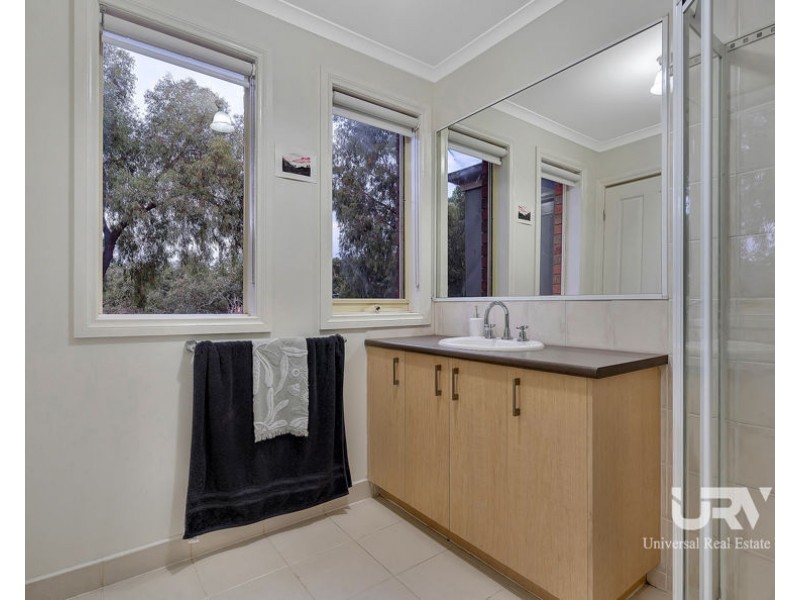 7 Poppy Drive, South Morang VIC 3752