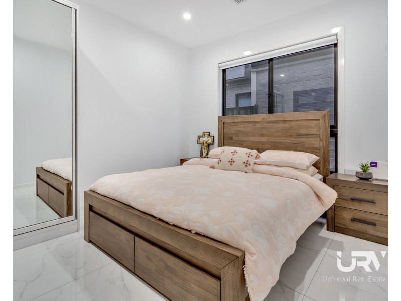 104 Debonair Parade, Craigieburn VIC 3064