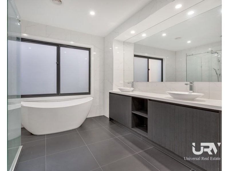 104 Debonair Parade, Craigieburn VIC 3064