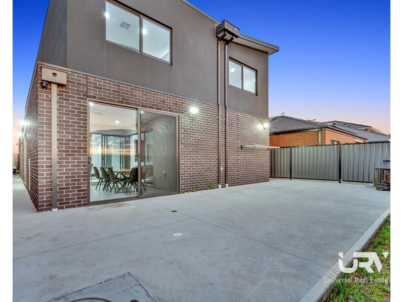 104 Debonair Parade, Craigieburn VIC 3064