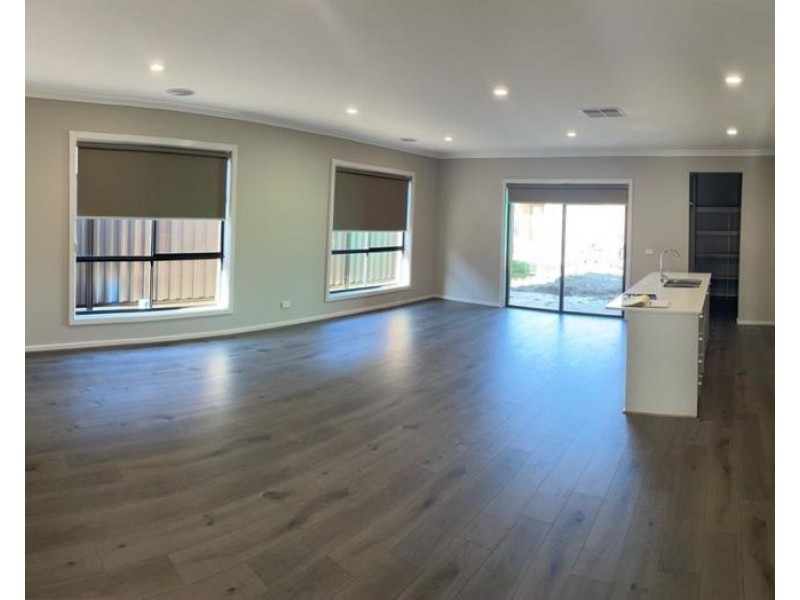 8 Conebush street, Kalkallo VIC 3064