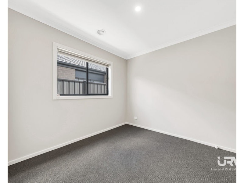 8 Conebush street, Kalkallo VIC 3064