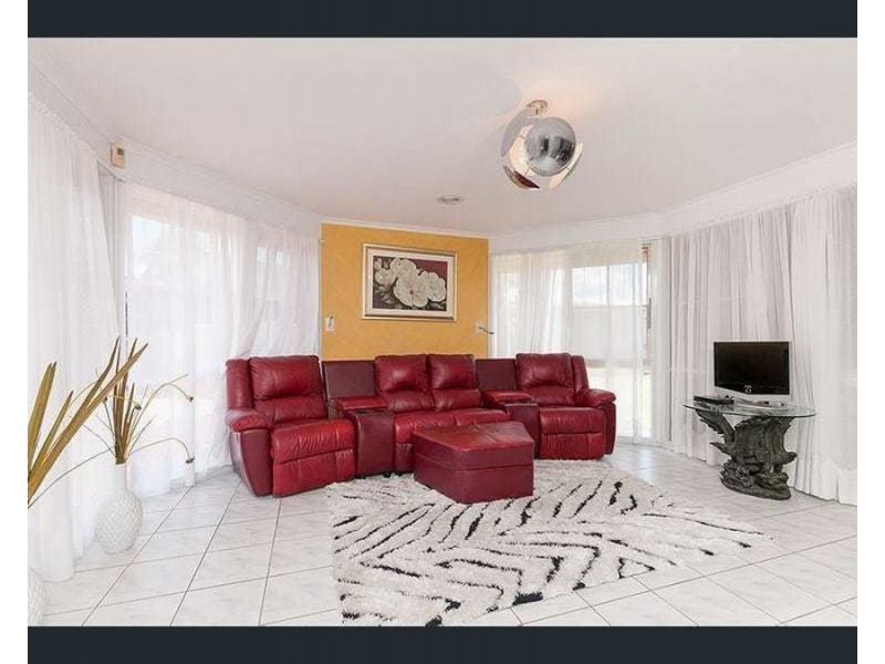 14 Nunney Court, Craigieburn VIC 3064