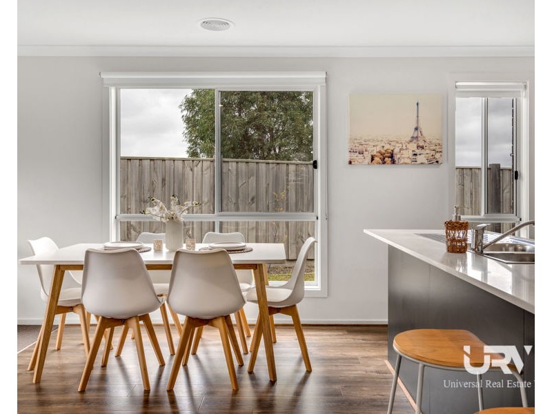 5 Leane Way, Mickleham VIC 3064