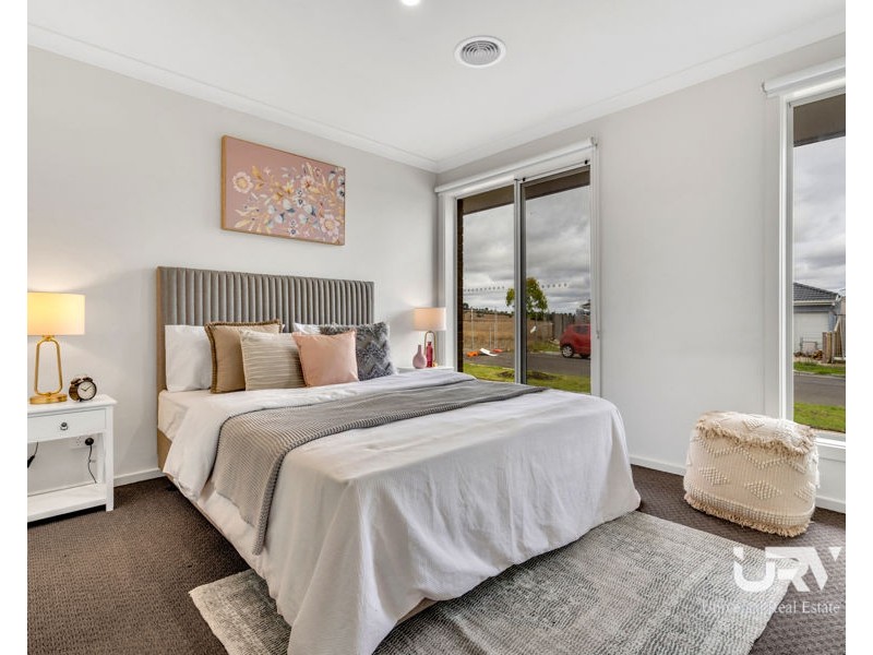 5 Leane Way, Mickleham VIC 3064