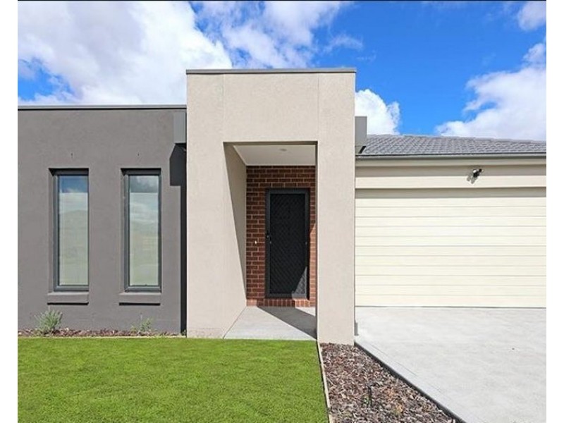 44 Foxtail Circuit, Wallan VIC 3756