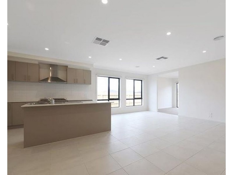 44 Foxtail Circuit, Wallan VIC 3756