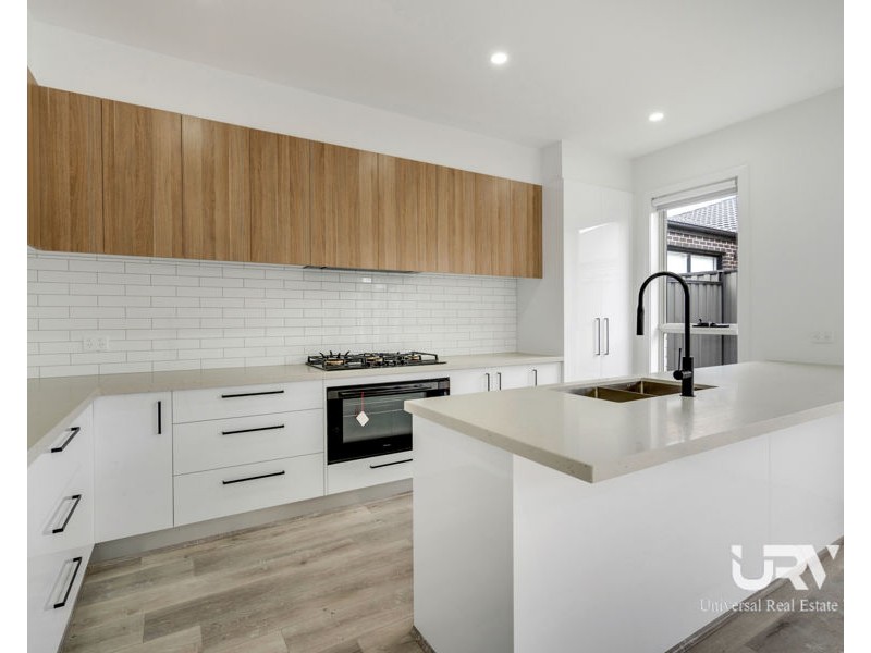 14 Callicoma Street, Mickleham VIC 3064