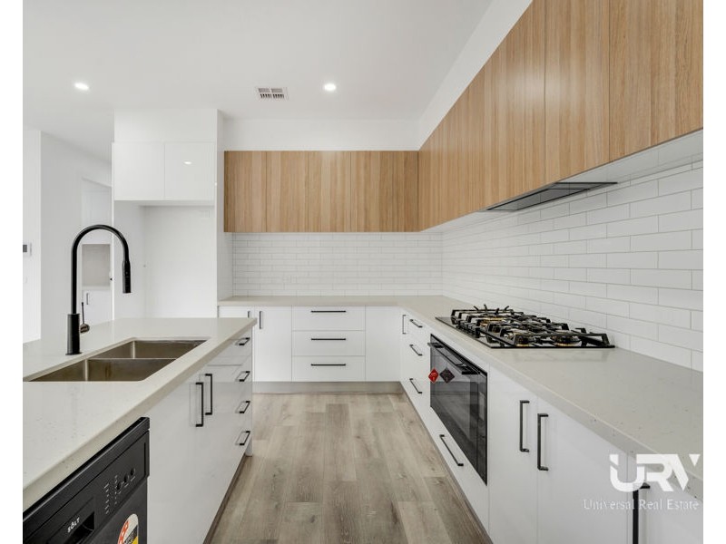 14 Callicoma Street, Mickleham VIC 3064