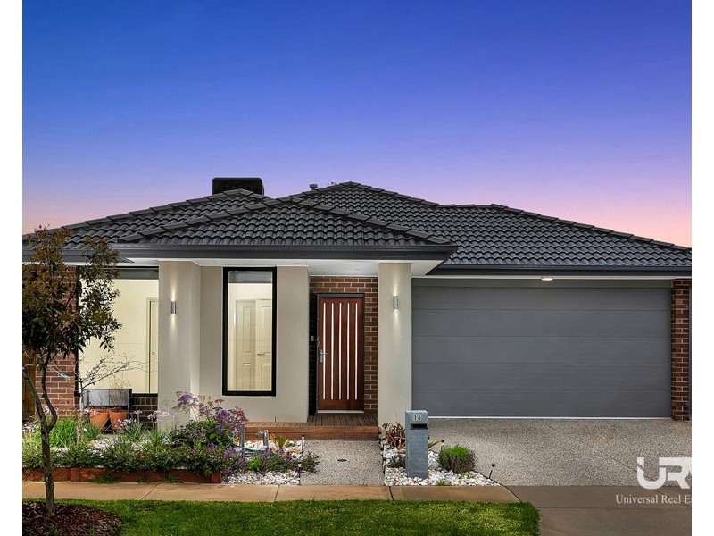 16 Puckle Avenue, Mickleham VIC 3064