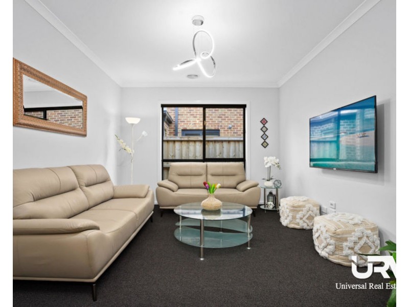 12 Camberwell Parade, Mickleham VIC 3064