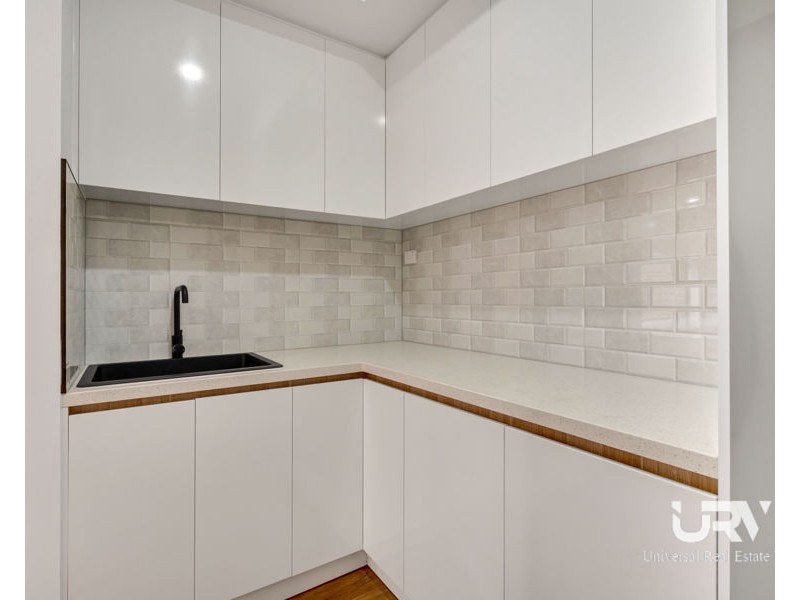 18 Sunnyside Drive, Mickleham VIC 3064