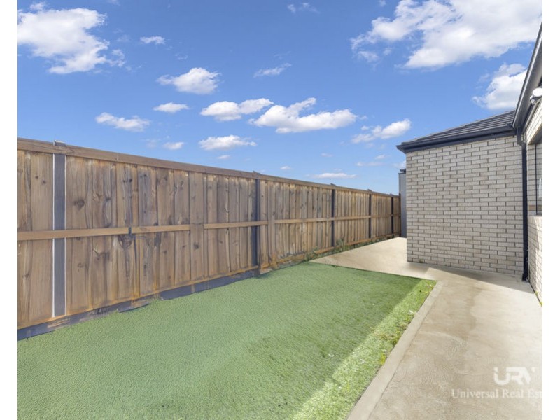 45 Rochford Drive, Donnybrook VIC 3064