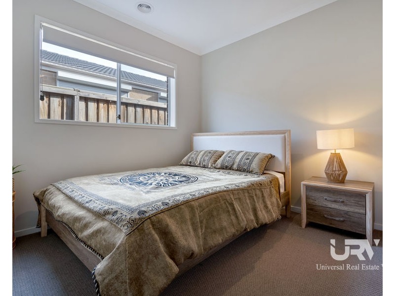 35 Moonlight Way, Mickleham VIC 3064