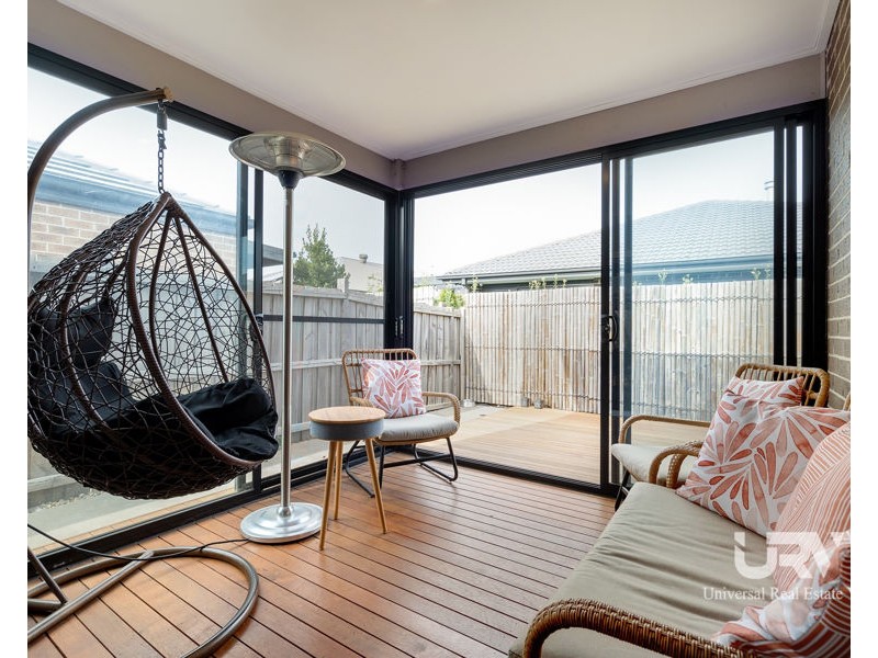 35 Moonlight Way, Mickleham VIC 3064