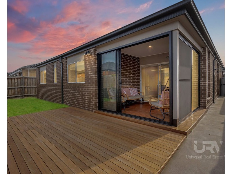 35 Moonlight Way, Mickleham VIC 3064