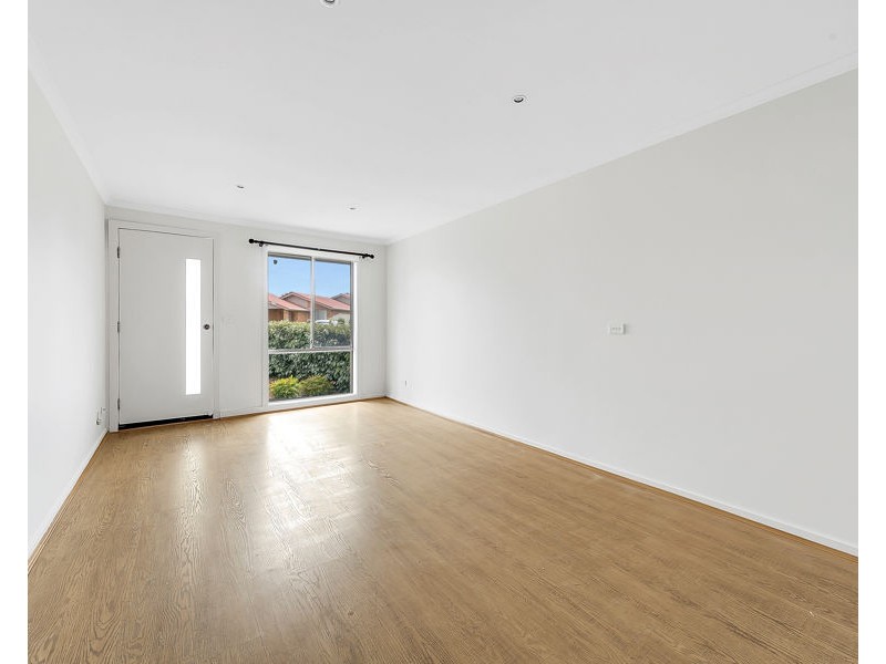 1/6 Clacton Court, Craigieburn VIC 3064